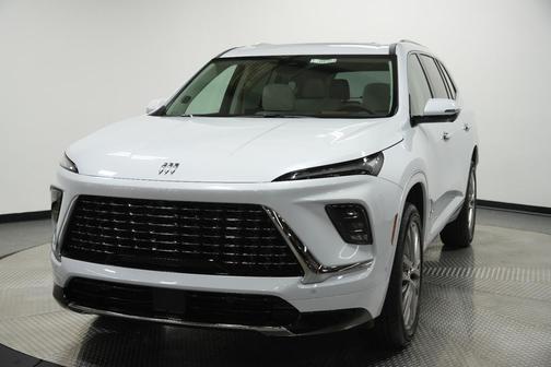 iridescent white tricoat 2026 Buick Enclave Avenir FWD