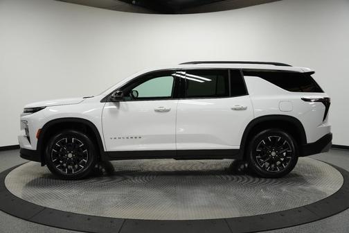 Summit White 2025 Chevrolet Traverse LT