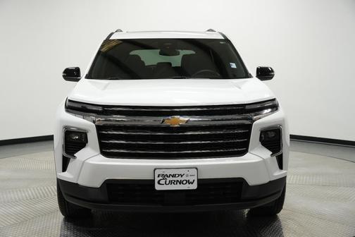 Summit White 2025 Chevrolet Traverse LT