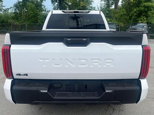 Ice Cap 2025 Toyota Tundra SR