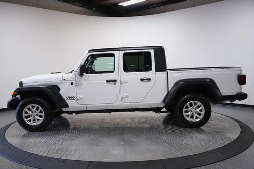 Bright White Clearcoat 2023 Jeep Gladiator Sport S