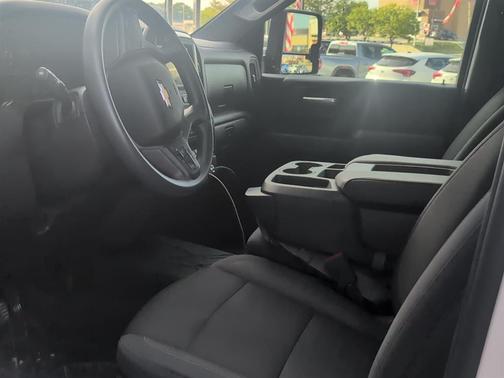 2024 Chevrolet Silverado 2500 Custom