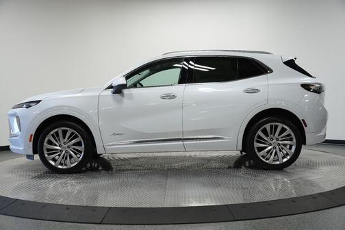 GEP IRIDESCENT WHITE TRICOAT 2026 Buick Envision Avenir AWD