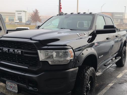 2020 RAM 2500 Tradesman Crew Cab 4X4 6'4' Box