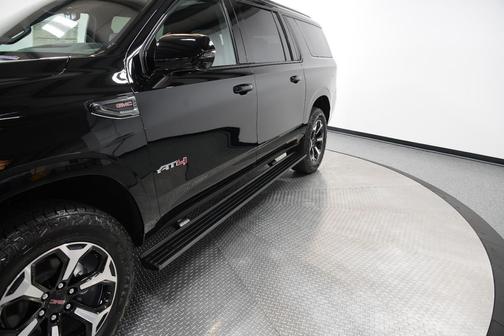 2025 GMC Yukon XL 4WD AT4