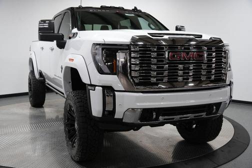 Summit White 2026 GMC Sierra 2500 Denali