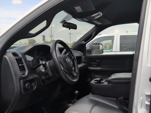 2022 RAM 2500 Tradesman Crew Cab 4x4 8' Box