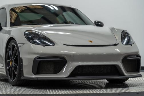 2020 Porsche 718 Cayman GT4