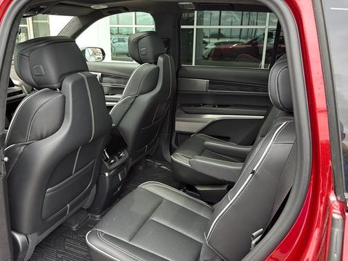 Radiant Red Tintcoat 2026 Cadillac VISTIQ Platinum