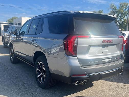 2026 GMC Yukon 4WD AT4