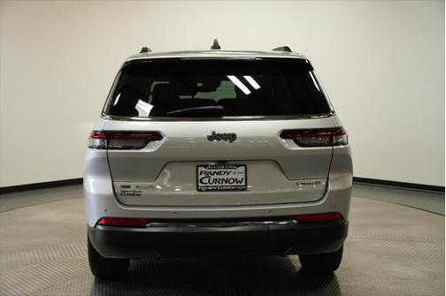 2022 Jeep Grand Cherokee L Laredo