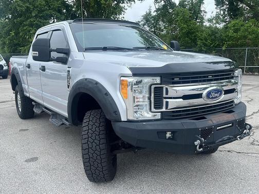 Ingot Silver 2017 Ford F-250 XLT