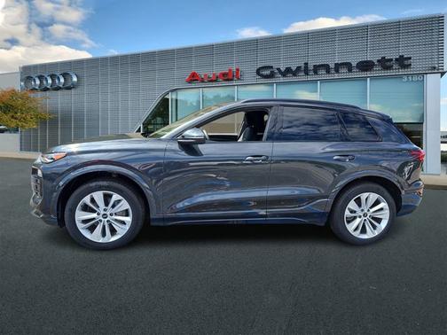 2025 Audi Q6 e-tron Premium