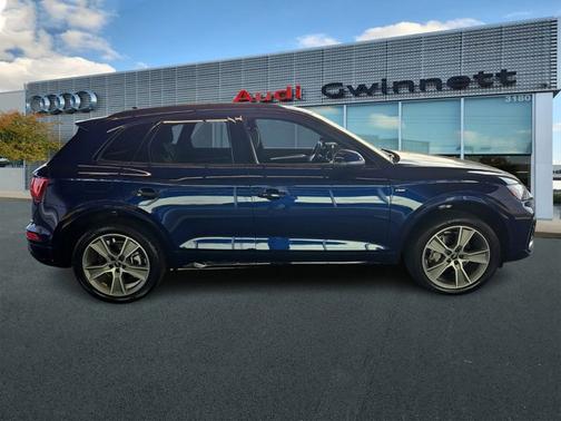 2025 Audi Q5 Premium 45 TFSI S line quattro