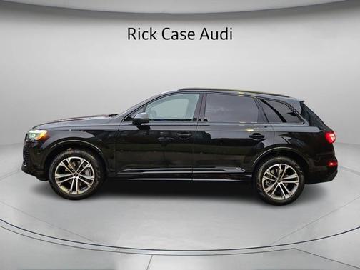 2025 Audi Q7 Premium 45 TFSI quattro Tiptronic