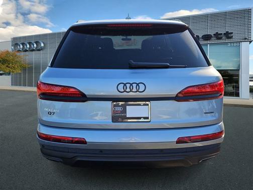 2025 Audi Q7 Premium Plus