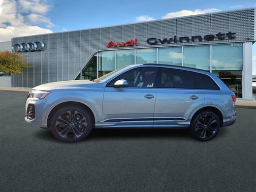 2025 Audi Q7 Premium Plus