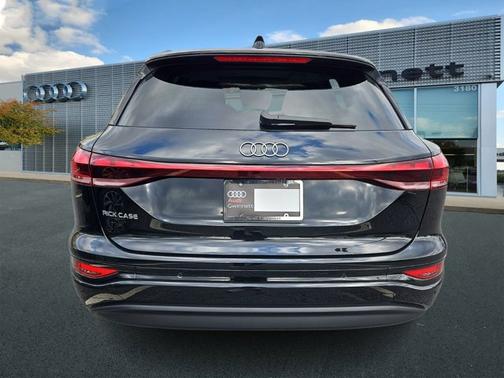 2025 Audi Q6 e-tron Premium Plus