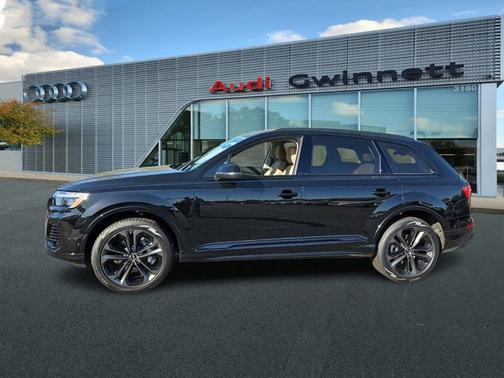 2025 Audi Q7 Premium Plus