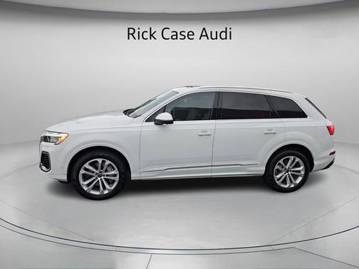 2025 Audi Q7 Premium Plus 55 TFSI quattro Tiptronic
