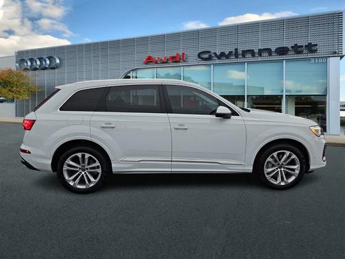 2025 Audi Q7 Premium Plus 55 TFSI quattro Tiptronic