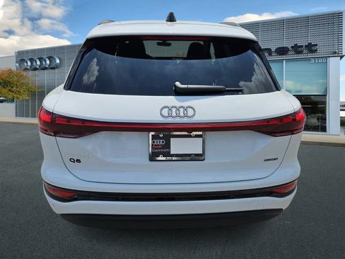 2025 Audi Q6 e-tron Premium Plus