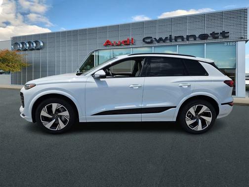2025 Audi Q6 e-tron Premium Plus