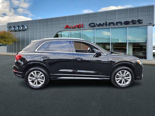2025 Audi Q3 Premium 45 TFSI S line quattro Tiptronic