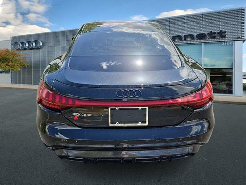 2024 Audi RS e-tron GT Base