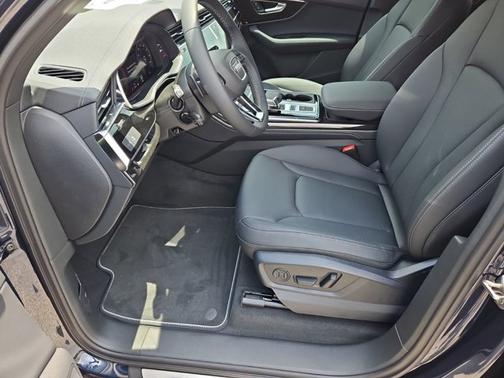 2025 Audi Q7 Premium Plus