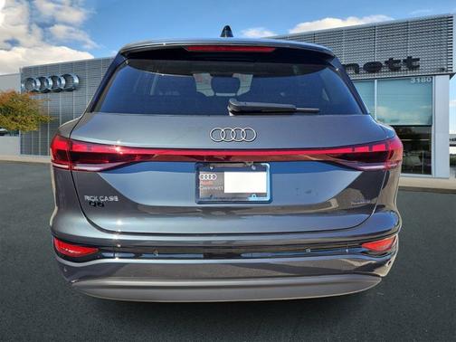 2025 Audi Q6 e-tron Premium Plus