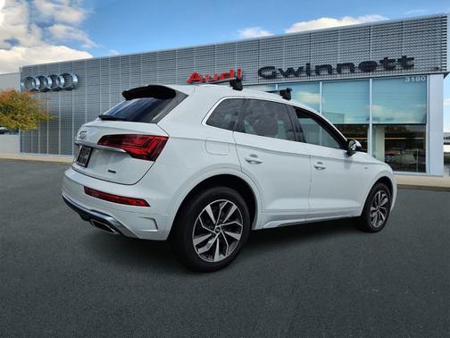 2022 Audi Q5 S line Premium Plus