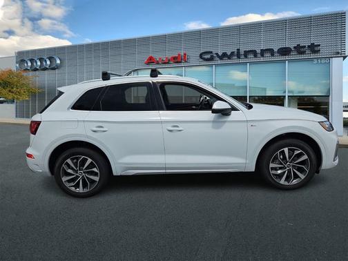 2022 Audi Q5 S line Premium Plus