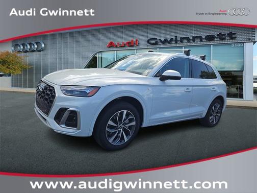 2022 Audi Q5 S line Premium Plus