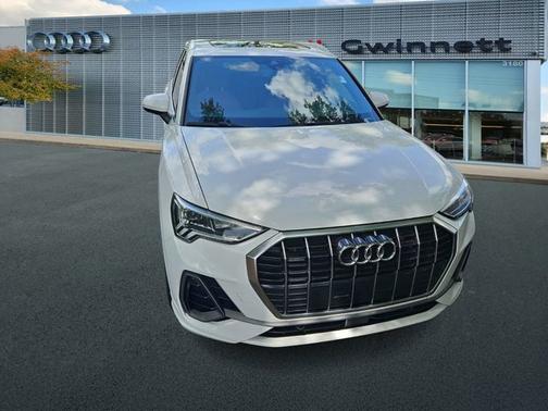 2024 Audi Q3 Premium 45 TFSI S line quattro Tiptronic