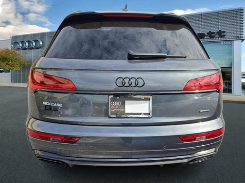 2025 Audi Q5 S line Premium