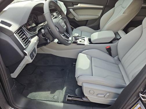 2025 Audi Q5 S line Premium