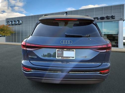 2025 Audi Q6 e-tron Premium