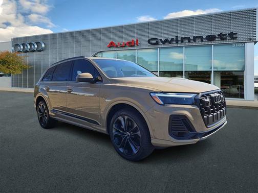 2025 Audi Q7 Premium Plus