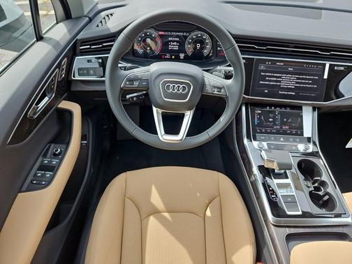 2025 Audi Q7 Premium Plus