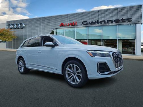 2025 Audi Q7 Premium