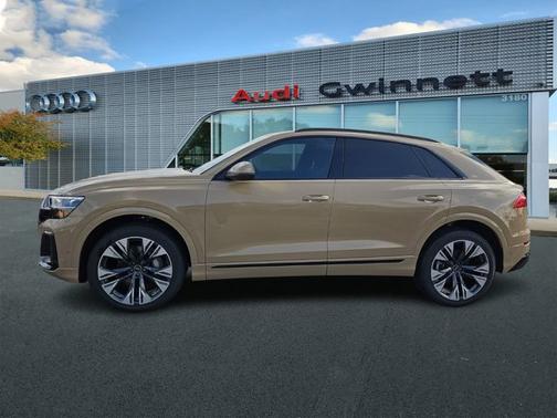 2025 Audi Q8 Premium Plus