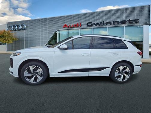 2025 Audi Q6 e-tron Premium Plus
