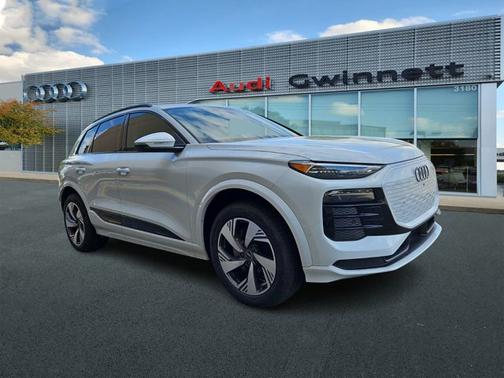 2025 Audi Q6 e-tron Premium Plus