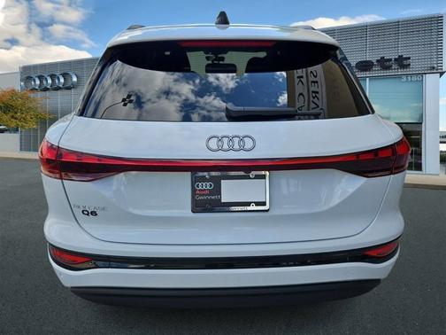 2025 Audi Q6 e-tron Premium Plus