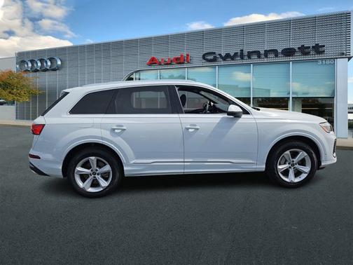 2025 Audi Q7 Premium
