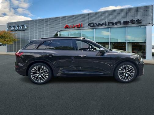 2024 Audi Q8 e-tron Prestige quattro