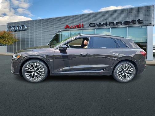 2024 Audi Q8 e-tron Prestige quattro