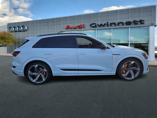 2023 Audi e-tron S Prestige