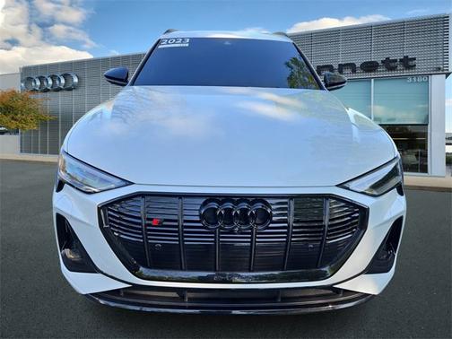 2023 Audi e-tron S Prestige